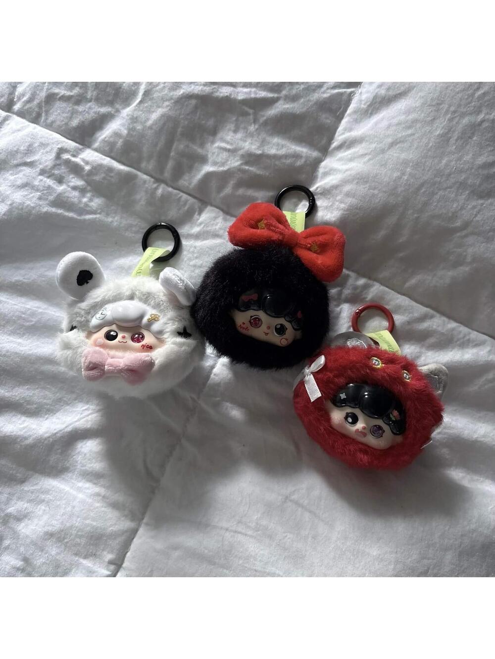 3 fairytale keychains